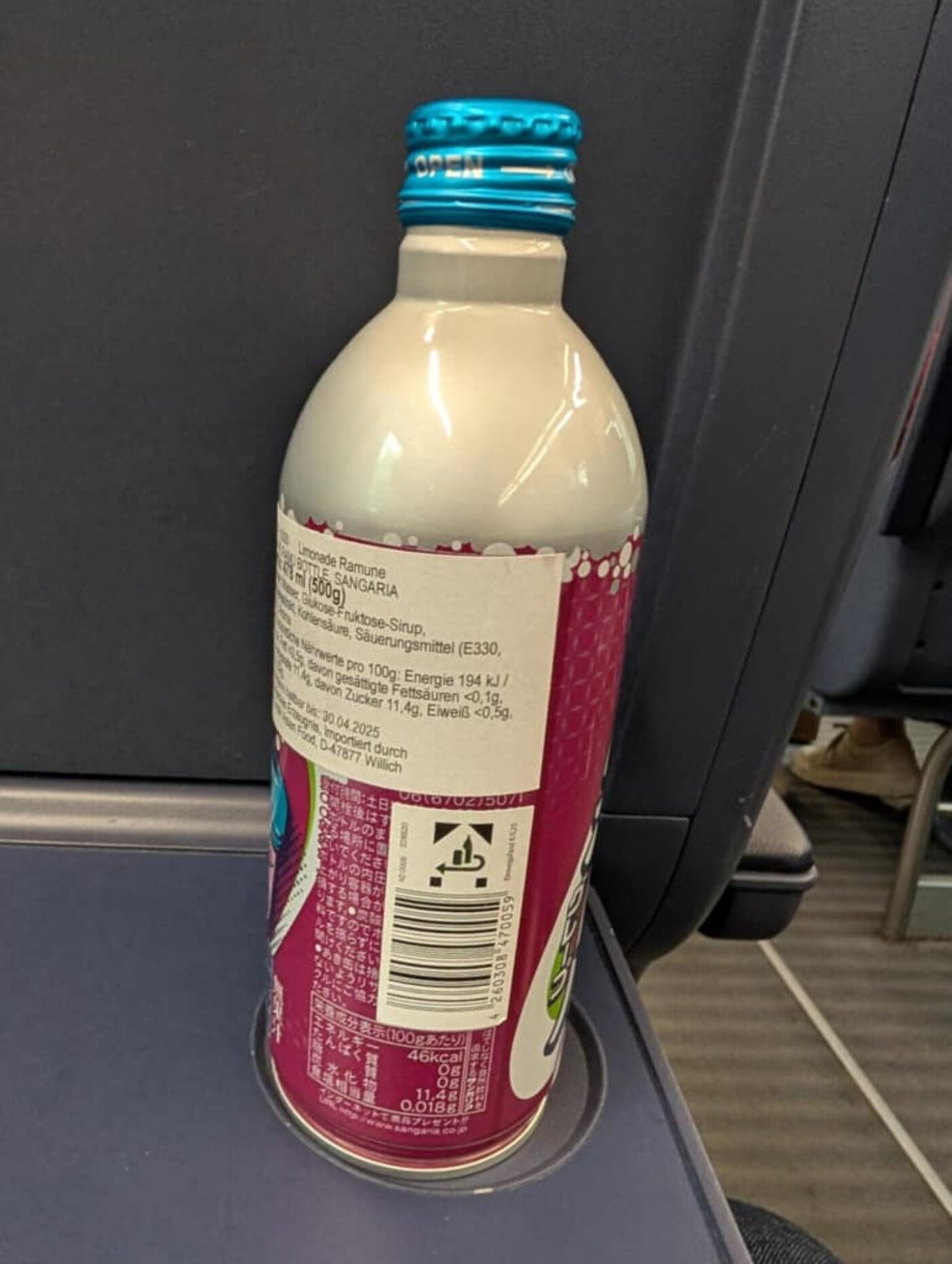 Sangaria Ramune – Die Mutantenflasche vom Japan-Automat, die dir beim Tragen auf’n Sack geht