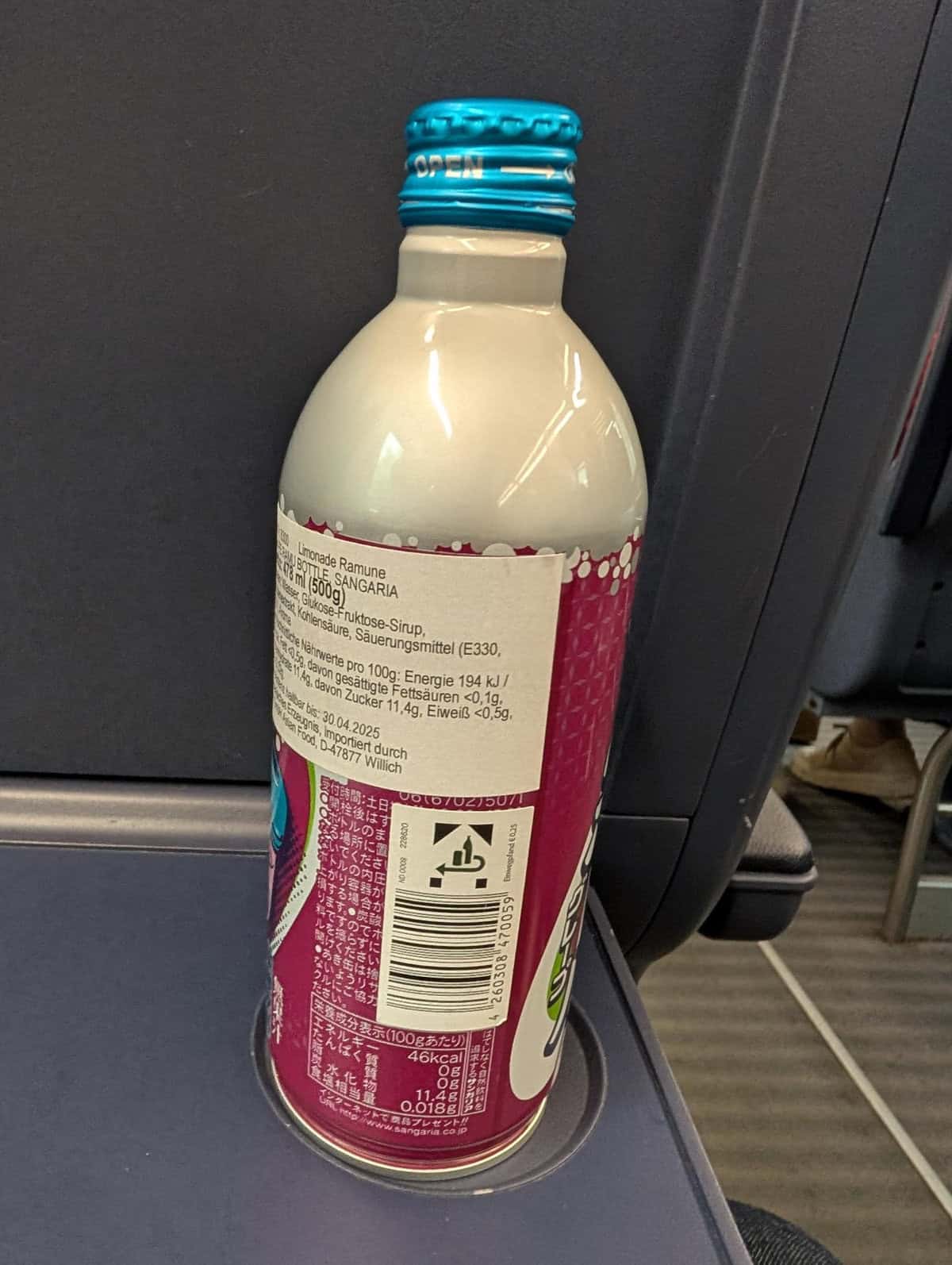 Sangaria Ramune – Die Mutantenflasche vom Japan-Automat, die dir beim Tragen auf’n Sack geht